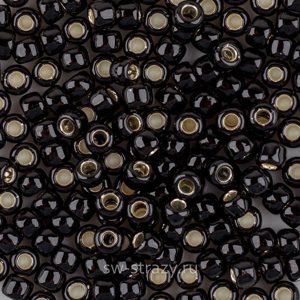 Бисер круглый 8/0 #2210 Внутреннее серебрение черный