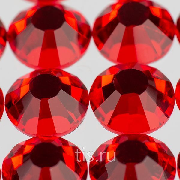 C28 ss16 Light Siam F