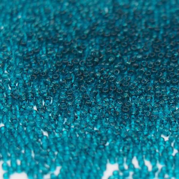 Бисер круглый 11/0 #0007BD Прозрачный, капри